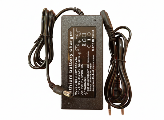 Încărcător baterie 12.6V 3A – pentru trotinetă electrică, bicicletă electrică