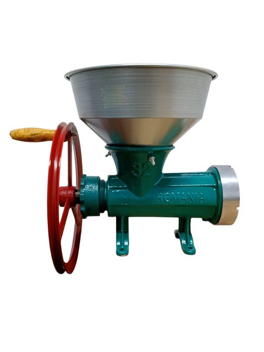 Mașină de tocat carne nr. 32 cu roată, pâlnie