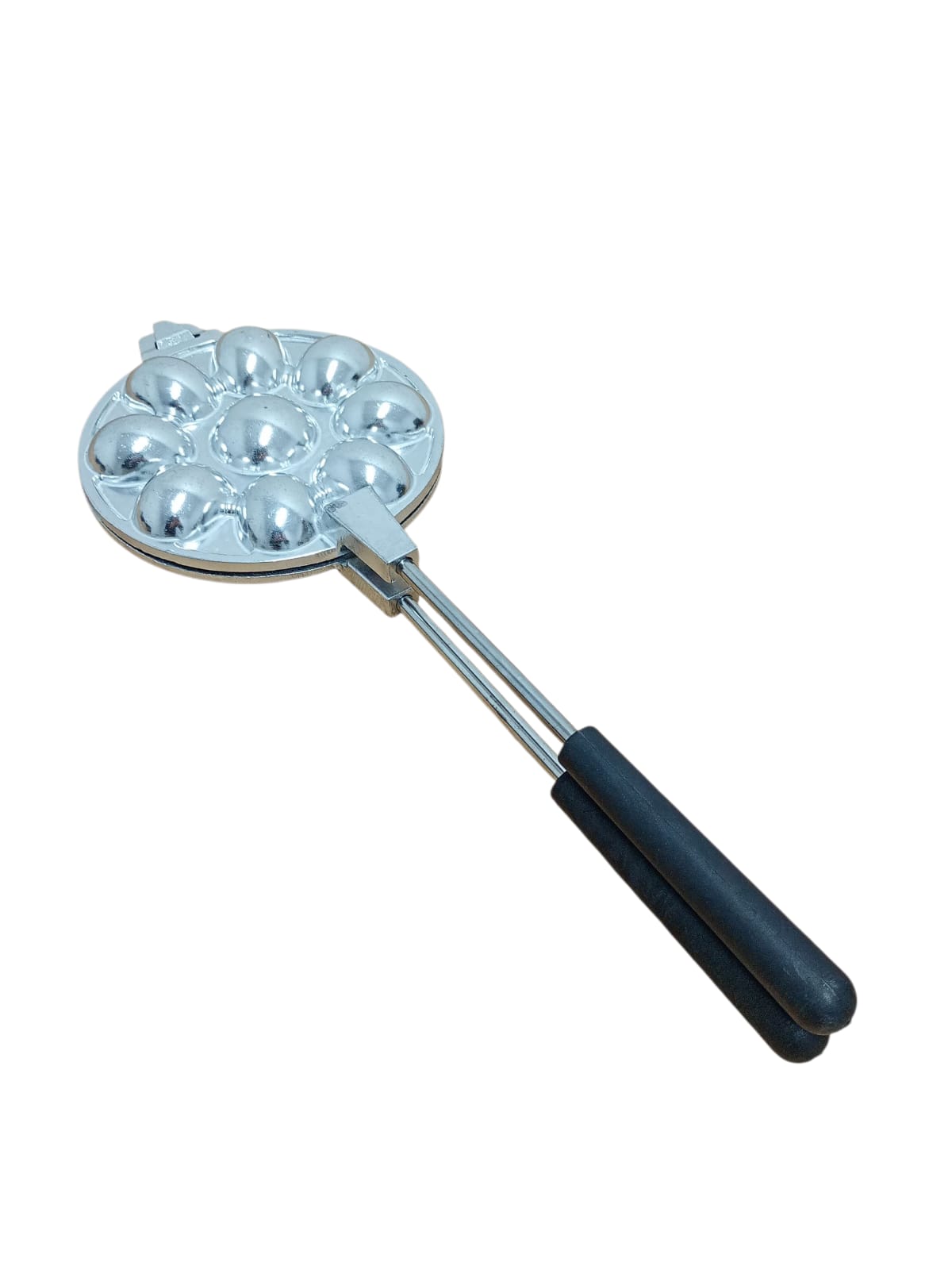 Formă de aluminiu pentru nuci – diametru 15 cm, 9 bucăți