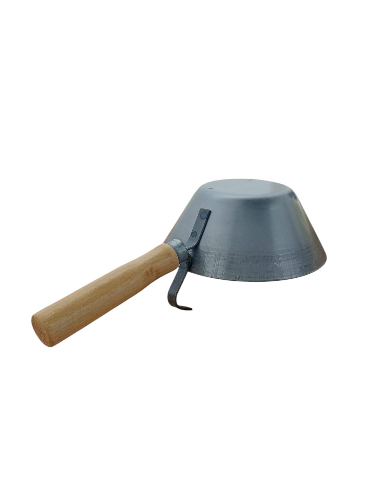 Cancioc metalic pentru construcții – Ø 18 cm, mâner lemn 14,5 cm, tablă 1 mm